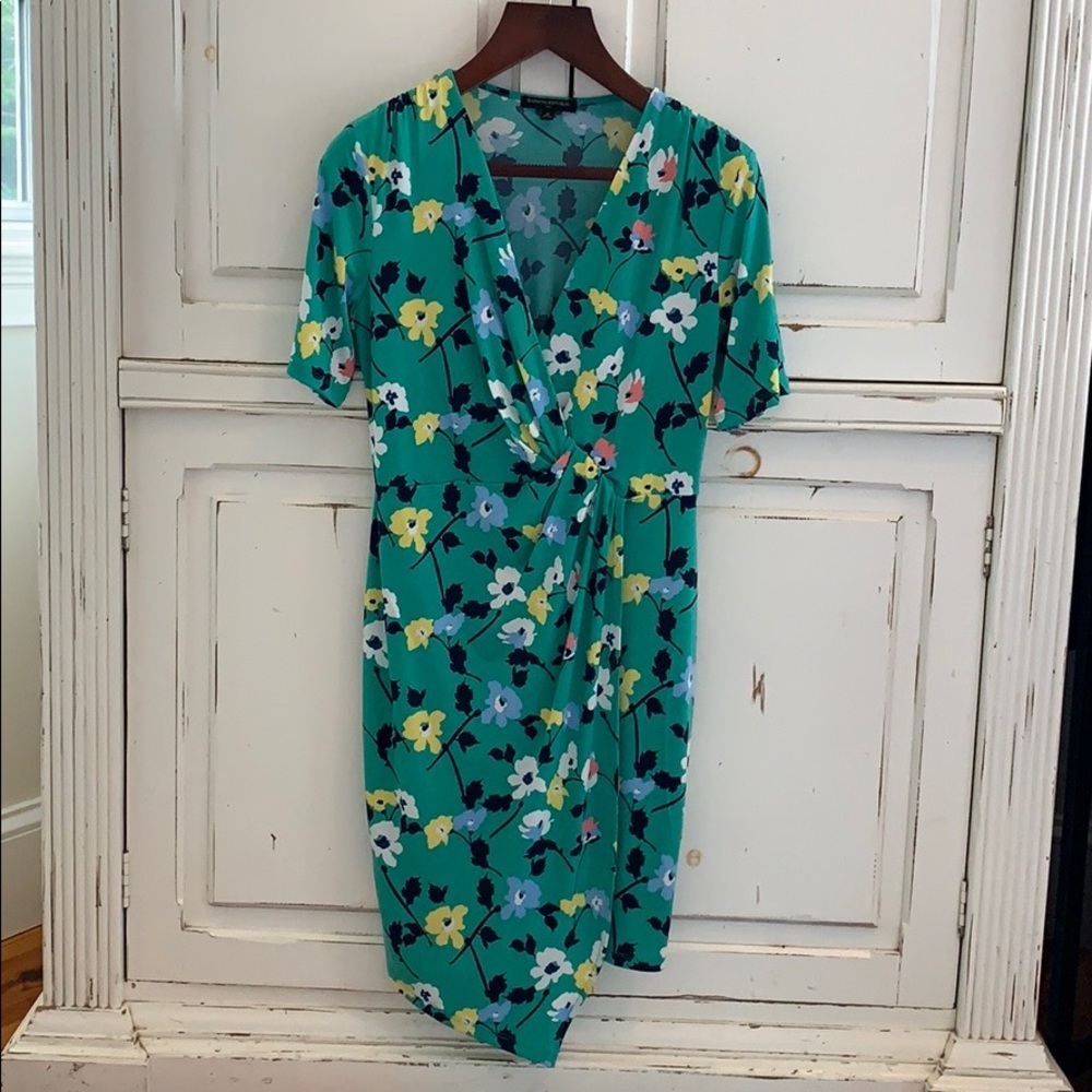 Faux wrap floral dress with asymmetric hemline